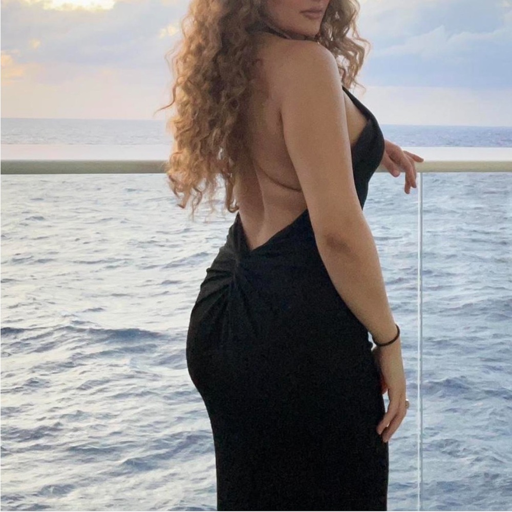 Elegant Black halter backless midi dress